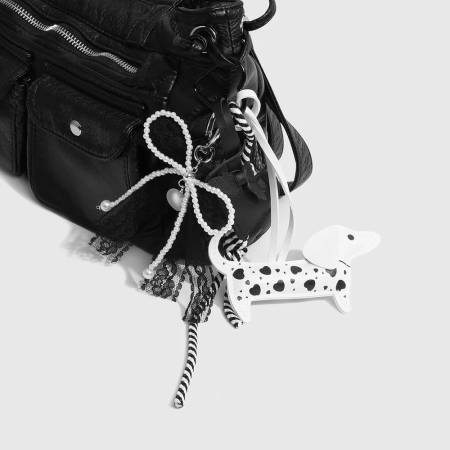 Dackel Leder Damen Taschenanhänger, schwarz weiß